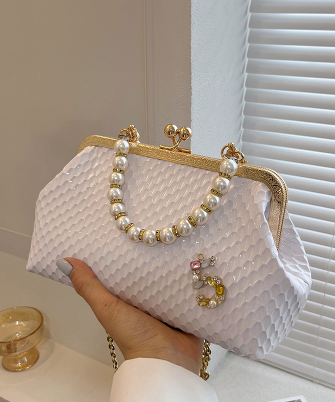 White Pearl Chain Clutch Bag - Torfeo