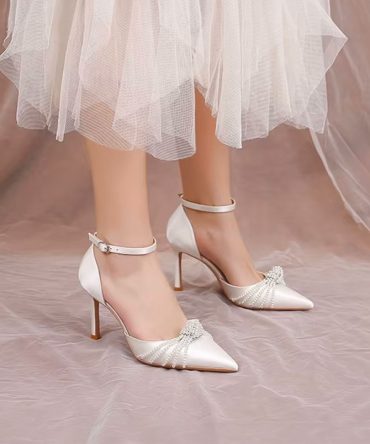 String Pearls White Shoes - TORFEO