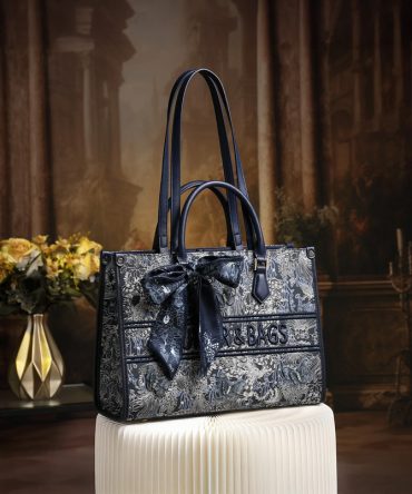 Moonlit Manor Handbag - TORFEO